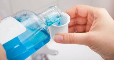 Прекомерната употреба на вода за уста може да увеличи риска от рак на устната кухина