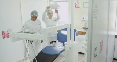 Universidade equatoriana recebe unidades de tratamento odontológico Dentsply Sirona