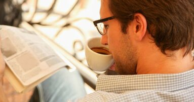 Homens que bebem café podem ter risco de periodontite reduzido
