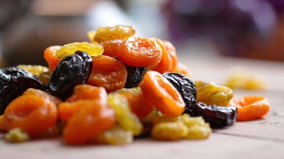 Review challenges dental health recommendation to avoid dried fruits