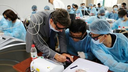 牙科激光技术教育讨论会在上海举行