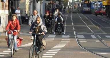 Fietsen in Amsterdam gevaarlijk voor gebit