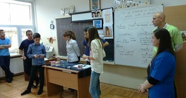 Ore de sănătate orală în două școli din București