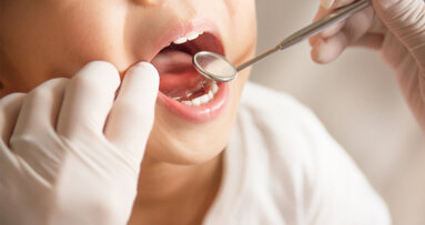 Jedes zweite Kind geht nicht regelmäßig zum Zahnarzt